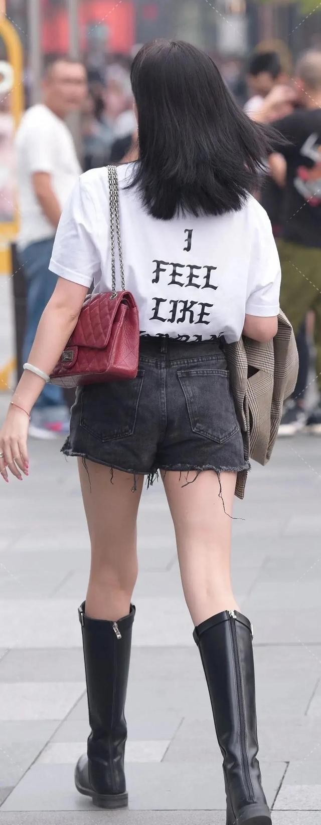 打*裤底**显优雅，有设计感的才时髦好看，轻松舒适