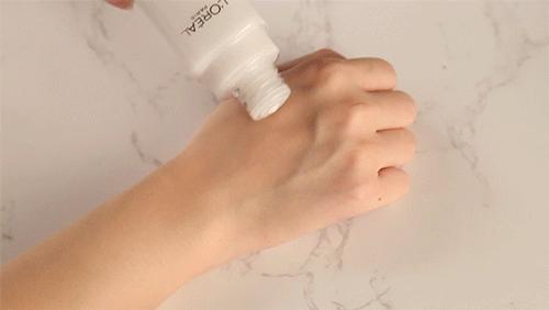 欧莱雅复颜抗皱水乳套装短视频,欧莱雅抗皱紧致水乳套装女