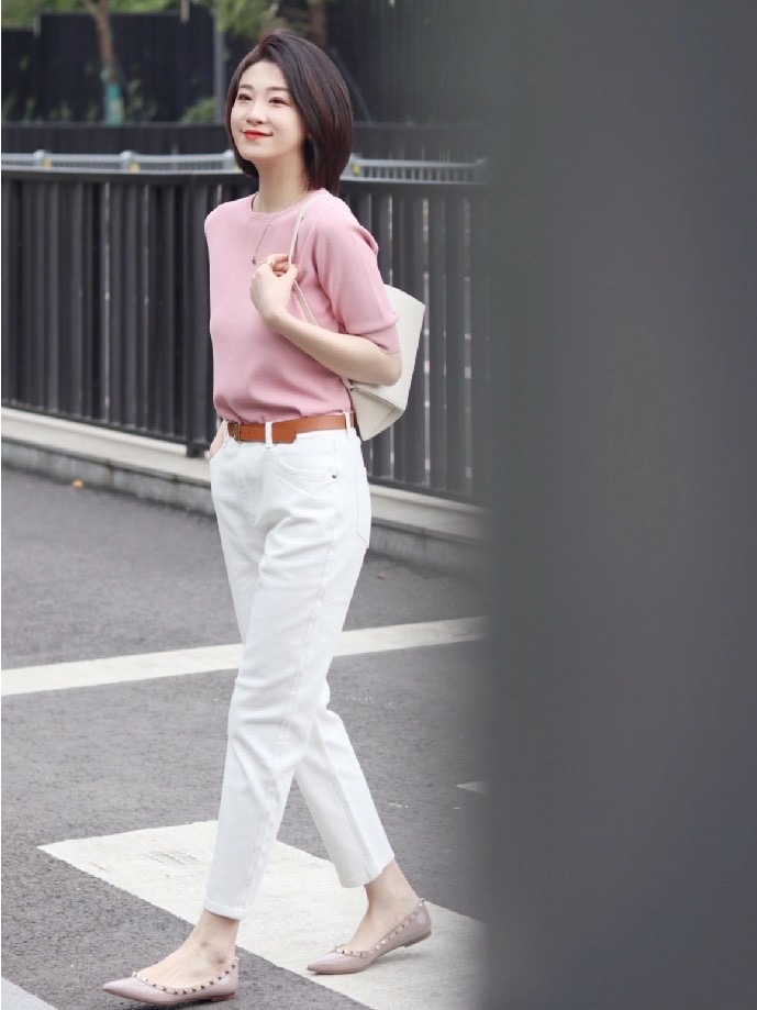 为啥穿牛仔裤看着不显高,为啥穿牛仔好看穿别的不好看