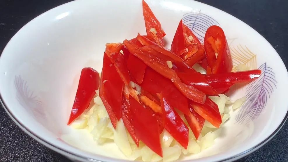 什么食物可以增强免疫力抗病毒 (抗病毒中吃什么食物增加免疫力)