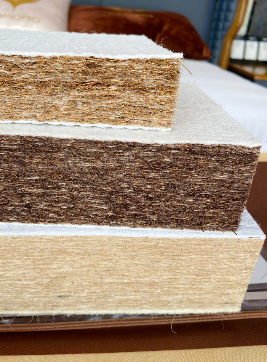 去年花1.5万购入高端棕垫,今年花500元升级,感慨:越贵越难睡!