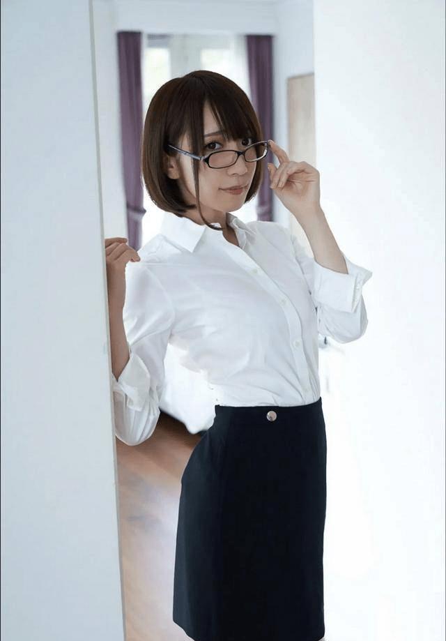 秋冬小黑裤穿搭,百搭小黑裤秋