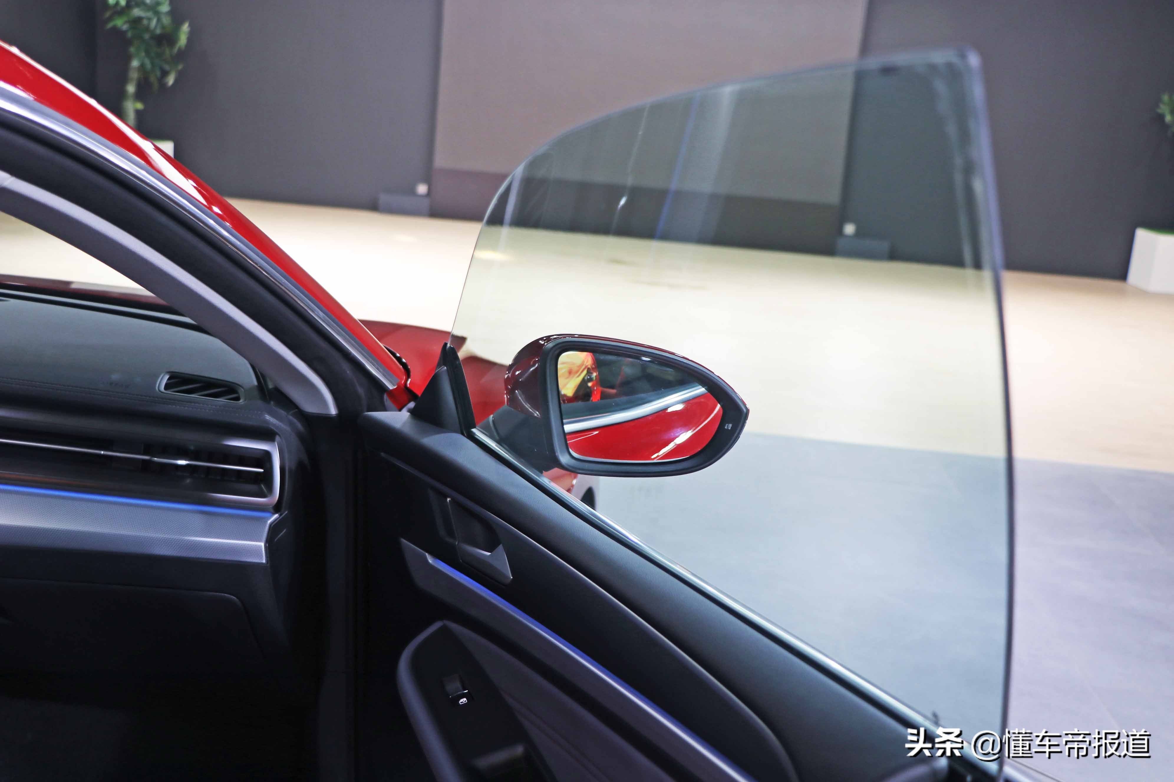 大众cc新款曝光,cc凌渡掀背式