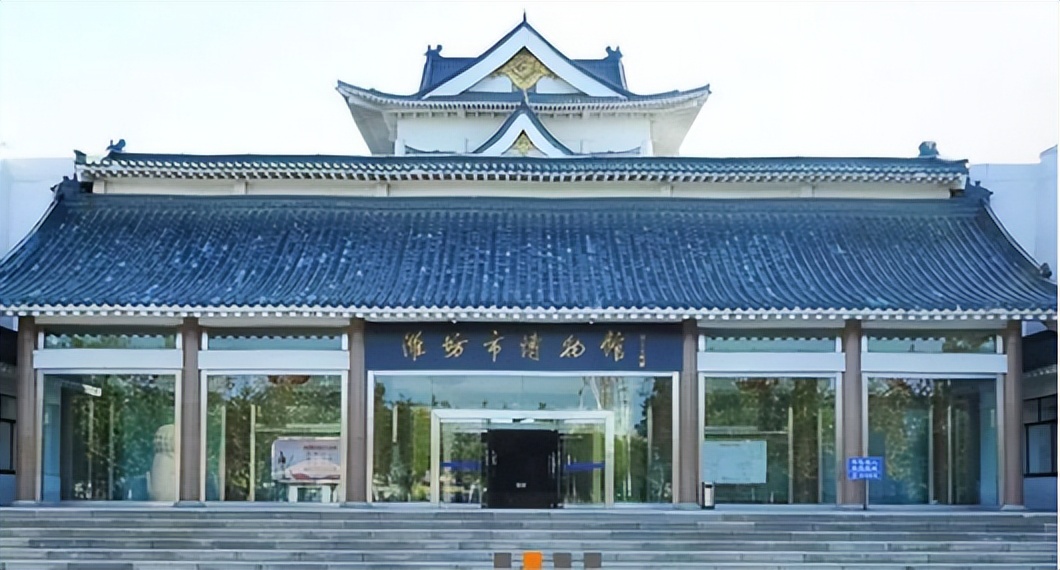 诗溢古风，畅享秋韵。秋已暮、红稀香少