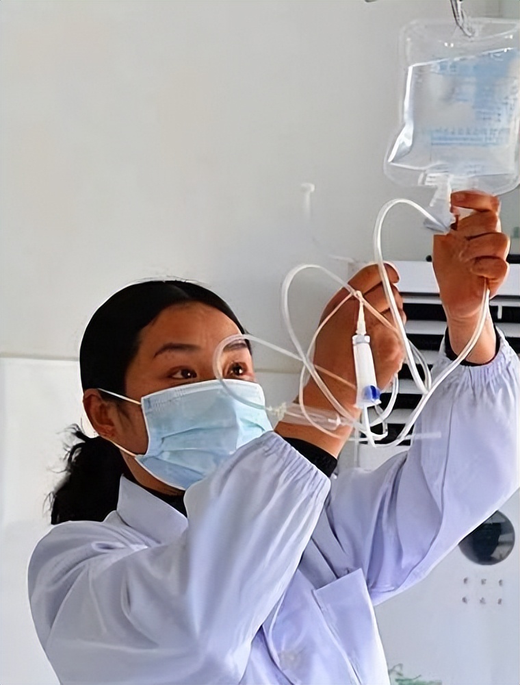 最美青春献乡亲（报告文学）