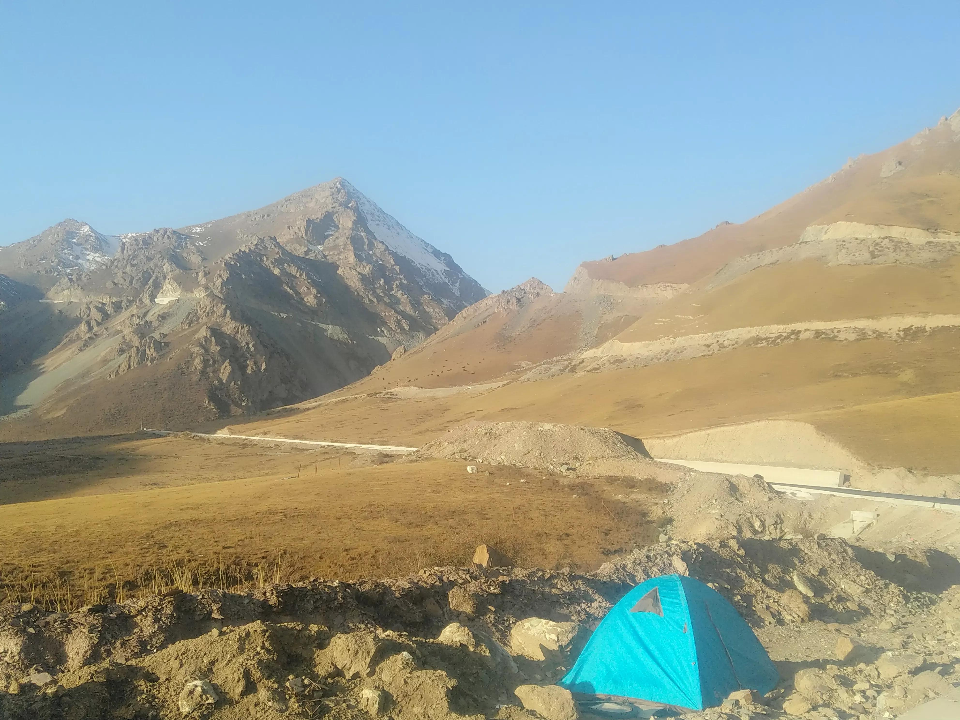 从甘肃翻越祁连山到青海,从肃北到青海沿途风景