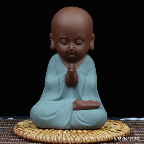 翡翠能做茶宠,可以当摆件的花卉