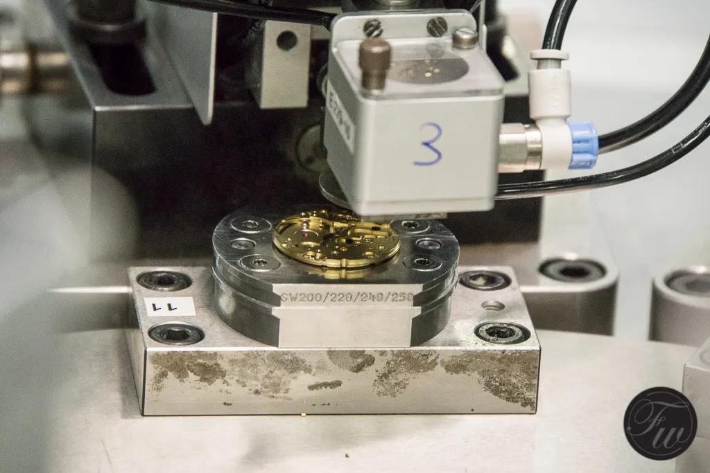 sw机芯比eta机芯差吗,sw机芯和eta机芯区别