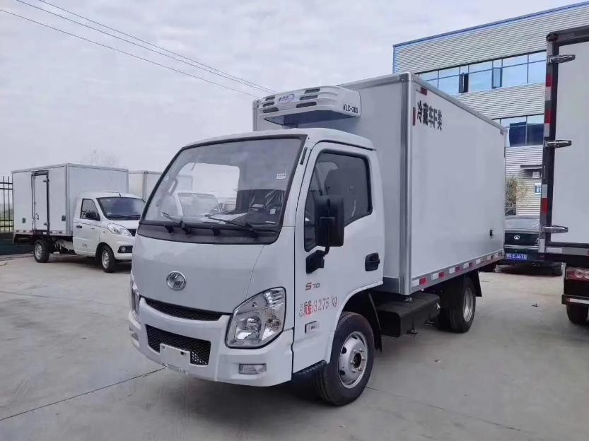 跃进小福星s70驾驶座,跃进小福星s70能进市区吗