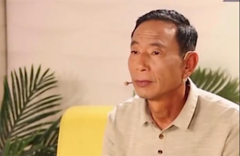 1997年,35岁男子捡到女弃婴,19年后女孩的七幅画卖出4.58万高价