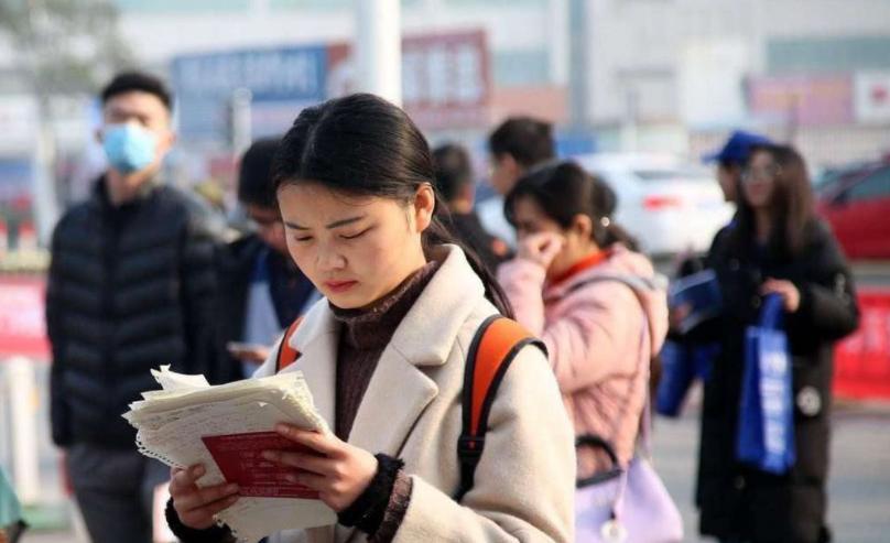 求职者被事业单位hr嘲讽怎么办,事业单位HR嘲讽求职者