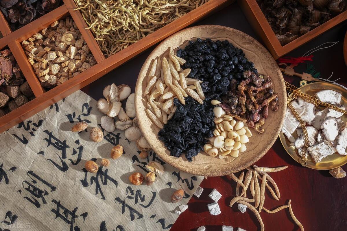 舌干舌燥中医治疗,舌干口燥津液少