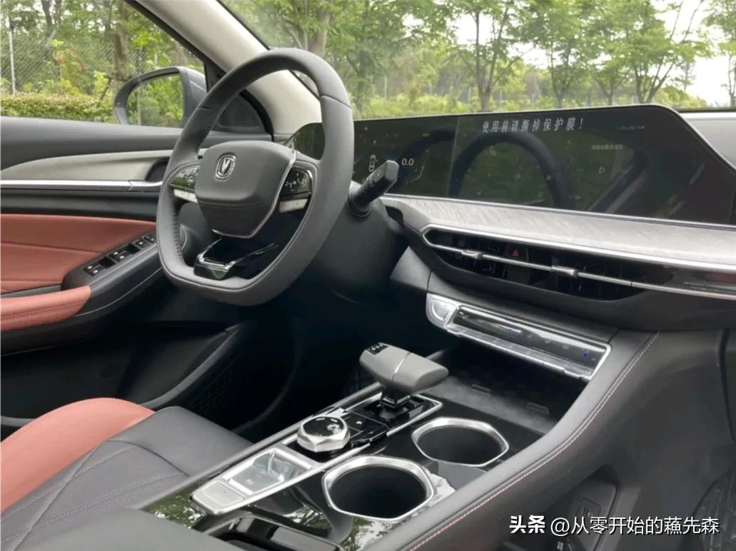 长安逸动uni-t尊贵版,长安逸动对比长安uni-t