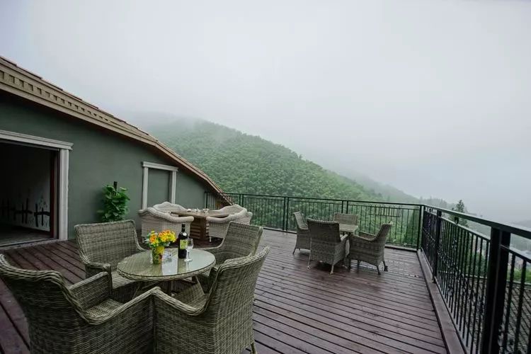 莫干山3家不容错过网红民宿，泡暖心温泉私享冬日雪景丨南方民宿