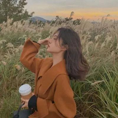 往后余生有闺蜜相伴足矣,余生的路上有两闺蜜陪着真好