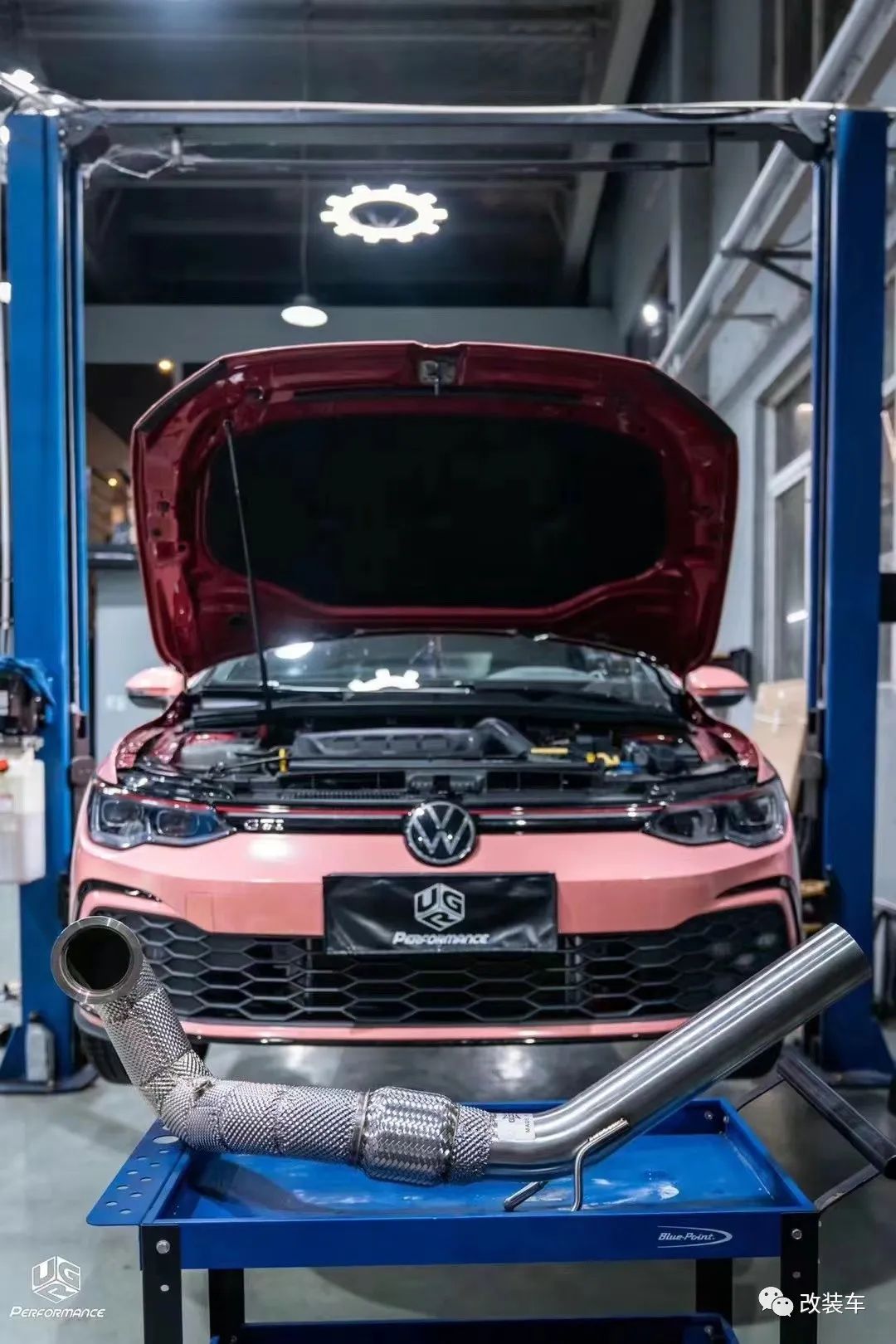 高尔夫gti8代走街,大众高尔夫第七代gti爆改