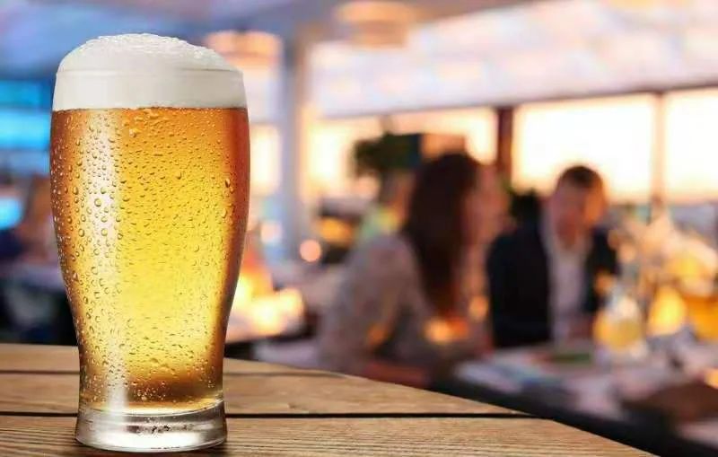 现在的啤酒品牌哪个是纯中国的,你喝的可能是假啤酒