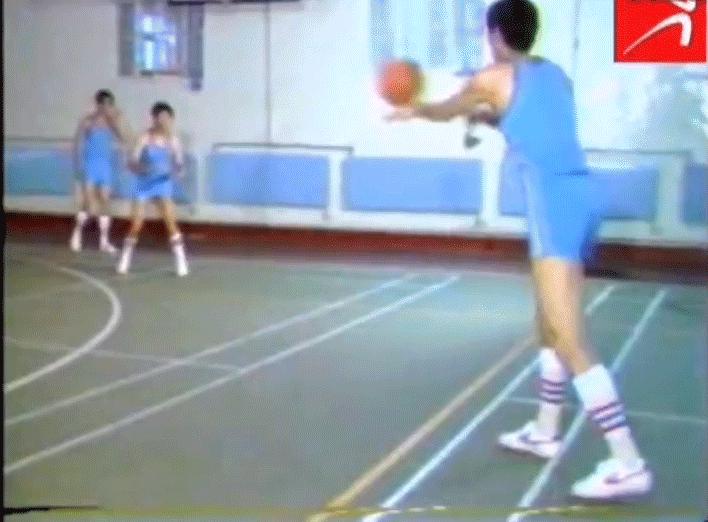 全场两人传切配合训练,两人传切配合的训练方法