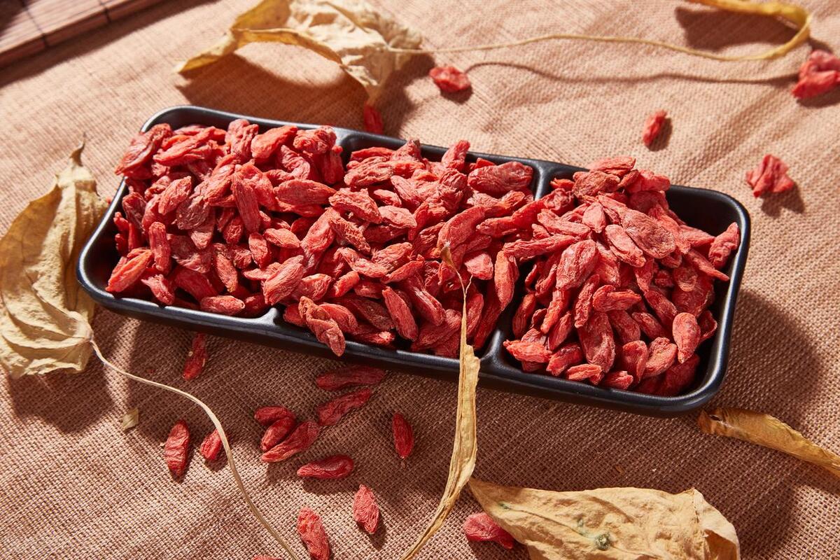 枸杞补肾是真的吗医生解答,枸杞泡水喝补肾的正确方法