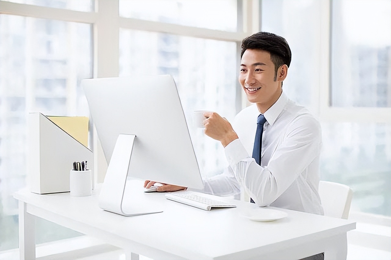 “铁饭碗”里的“金饭碗”，招商银行带头降薪后，人均月薪超5万