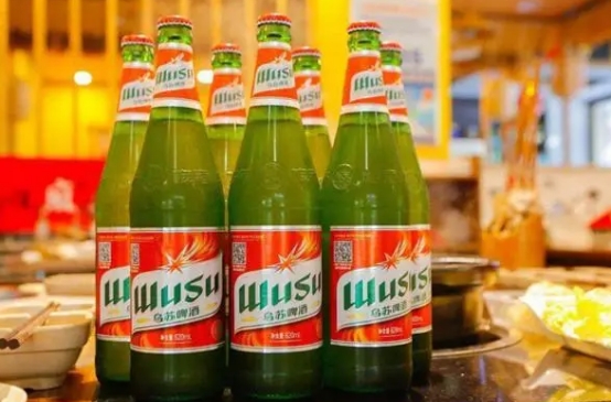 售价不到10块的大乌苏，不过是“工业水啤”，却年销10亿瓶，凭啥