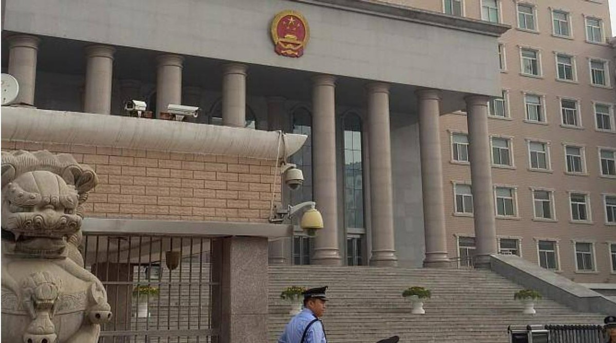 孩子姓名违反法律,孩子名字违法派出所不给登记