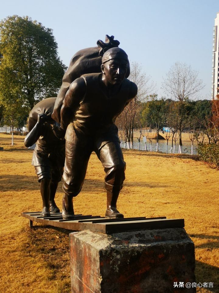 学习很苦坚持很酷毛笔字楷书,学习很苦坚持很酷的牌子