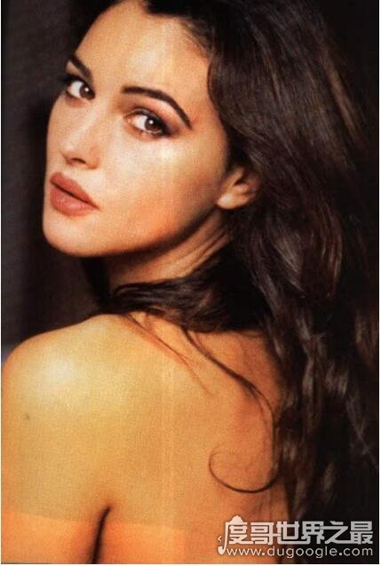 意大利第一美女，莫妮卡·贝鲁奇,意大利男性的国民女神