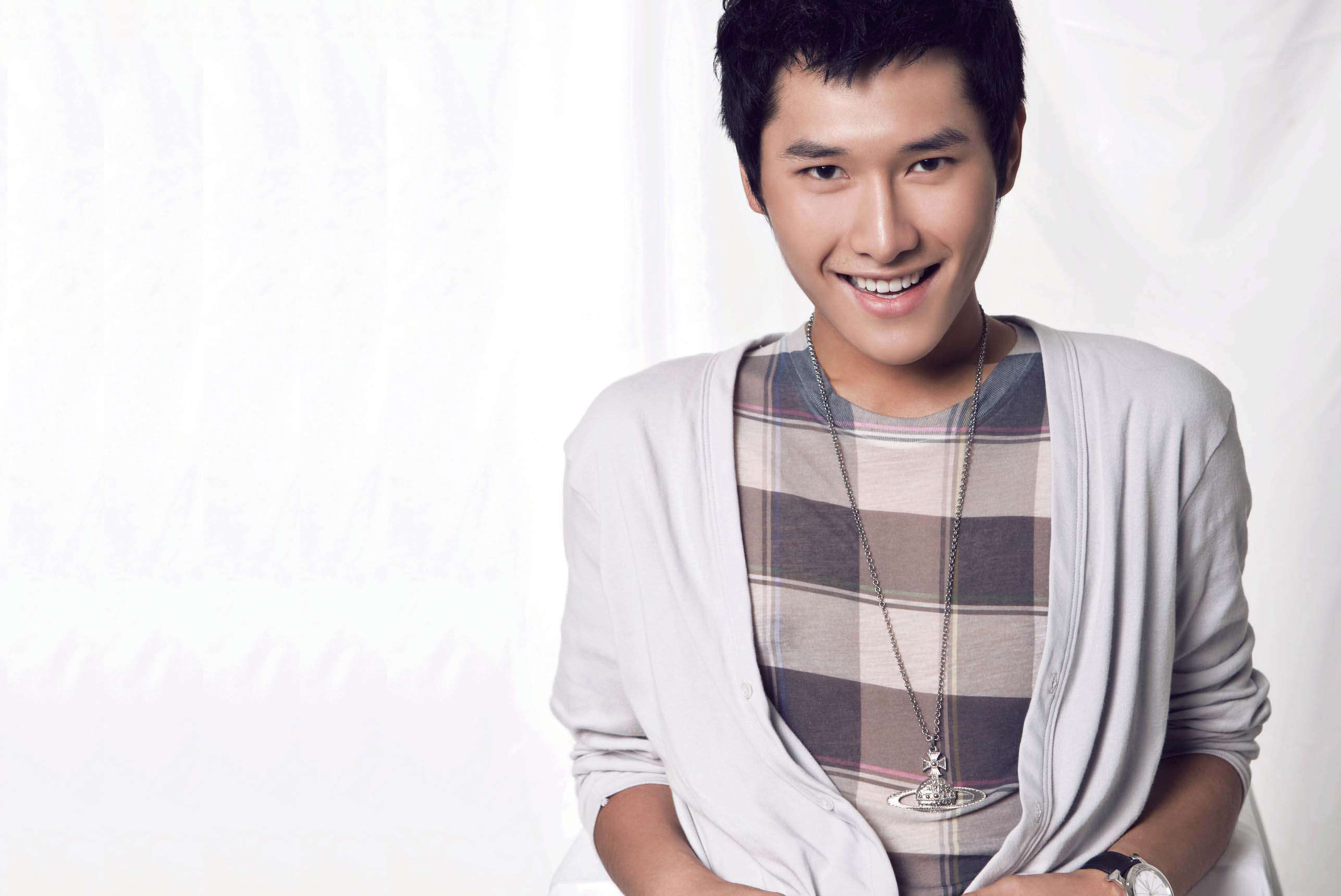 从查无此人到一鸣惊人,从大红大紫到无人提及的男明星