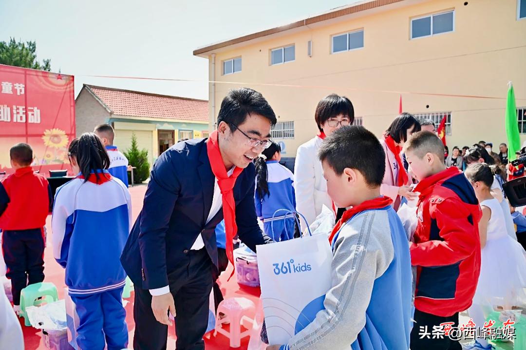 县领导六一看望慰问少年儿童,县领导六一儿童节走访慰问