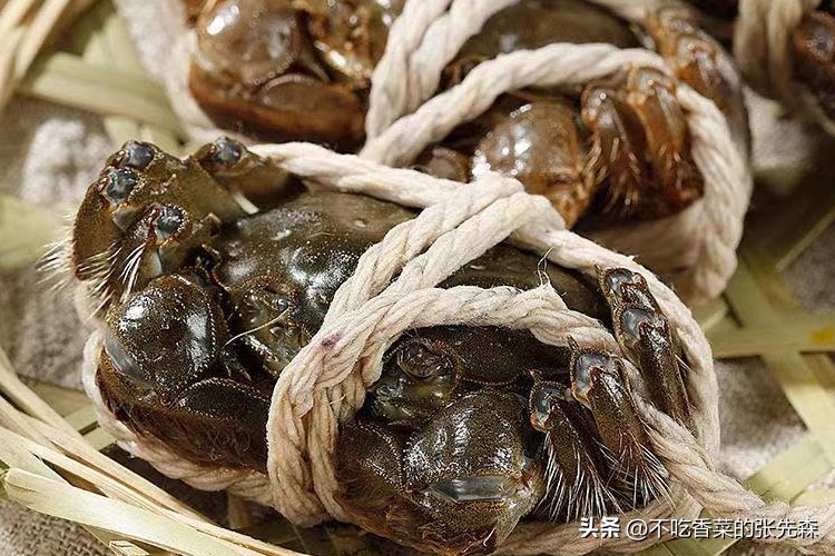 中秋节送啥礼比较实用,中秋节快到了该送什么礼物好呢