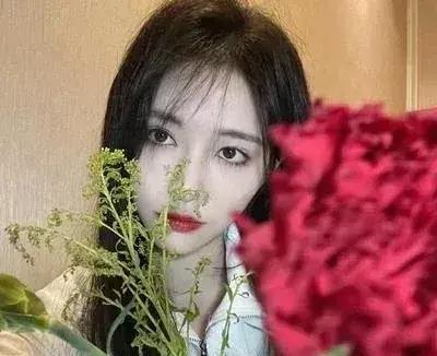 许佳琪直角肩,许佳琪骶骨错位