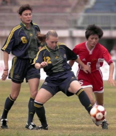 从冠军到冠军,水庆霞的足球生涯