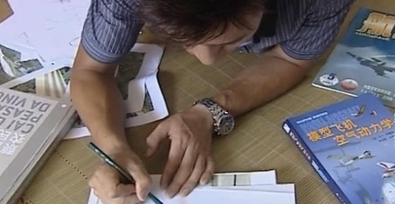 摩托飞机？农民理发师发明陆空两用飞机，飞行高度可达3500米