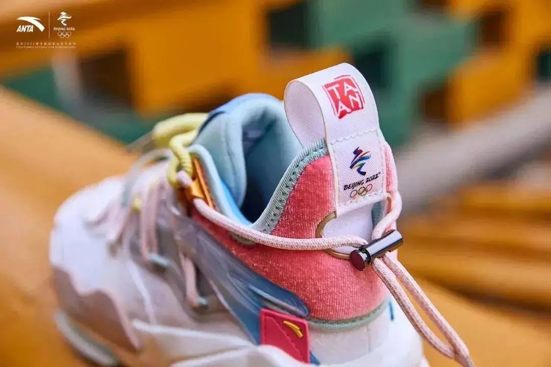 巴黎世家垃圾袋限量,巴黎世家被当成垃圾袋