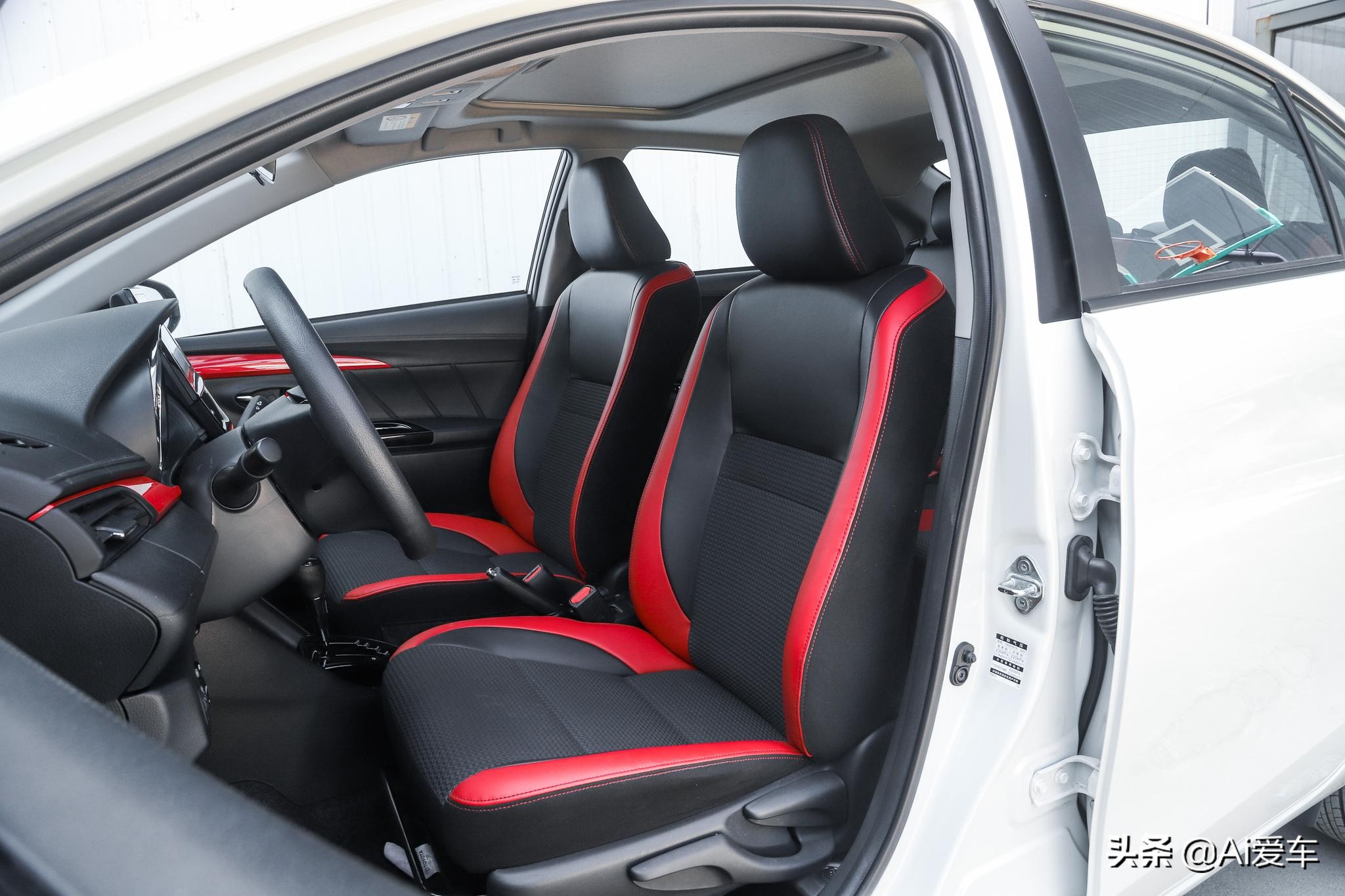 丰田最便宜的混动小型车,丰田全部车型及价格表威驰