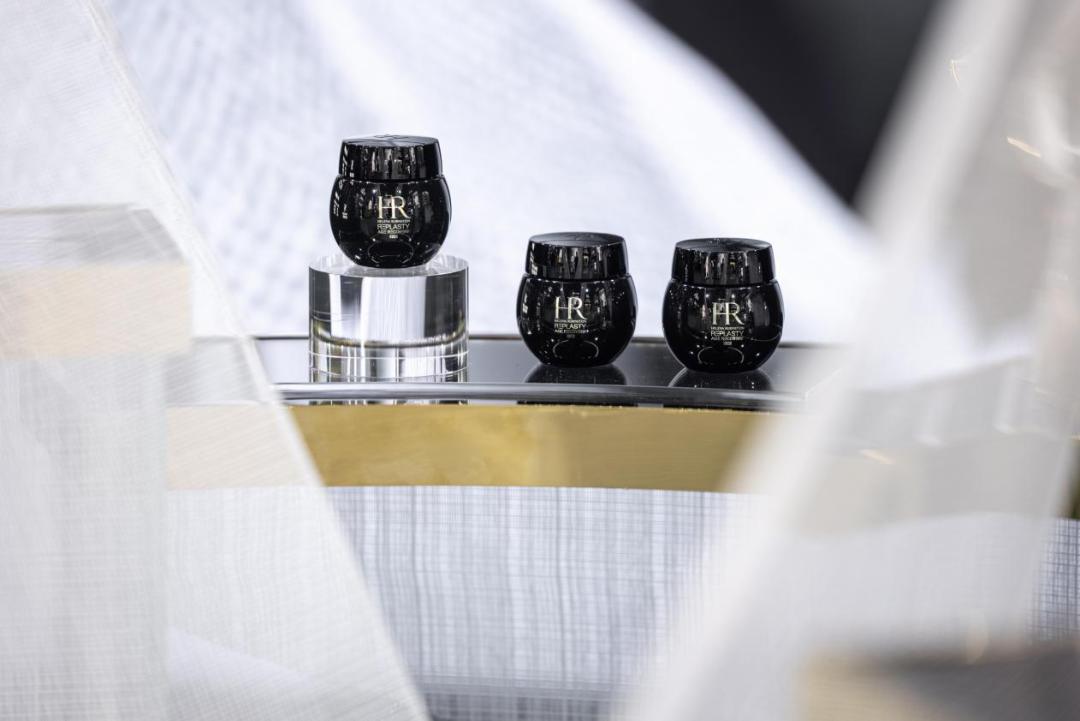 赫莲娜眼霜最新款,赫莲娜第一款眼霜