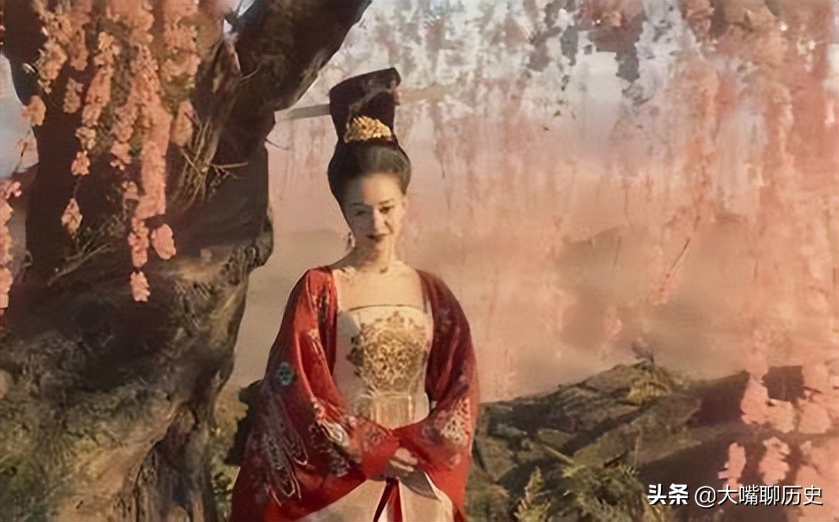 李白对杨贵妃有感情吗,李白和杨贵妃是否暧昧