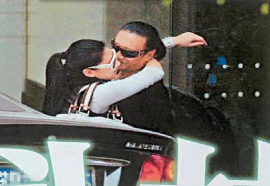 被84岁谢贤养了12年,被谢贤养了12年的coco