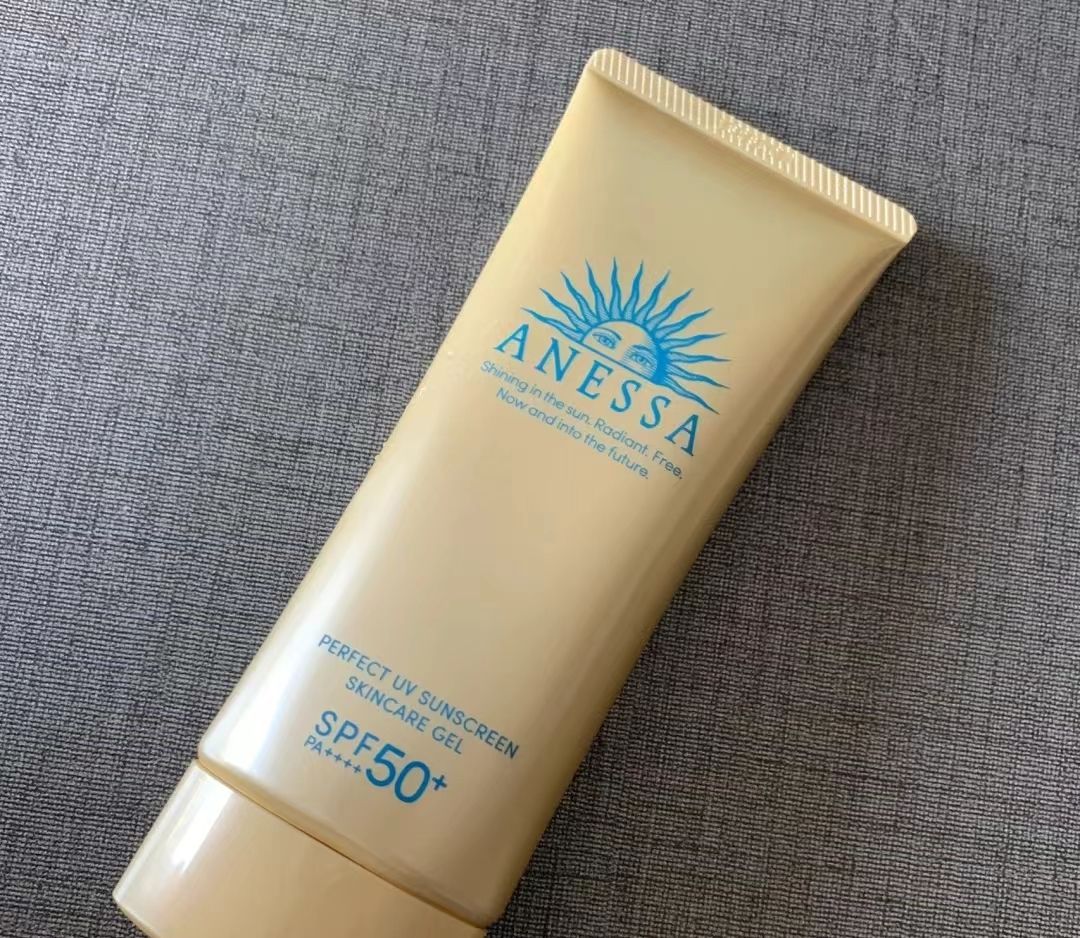 屈臣氏什么防晒霜好用平价,屈臣氏好用防晒霜推荐学生