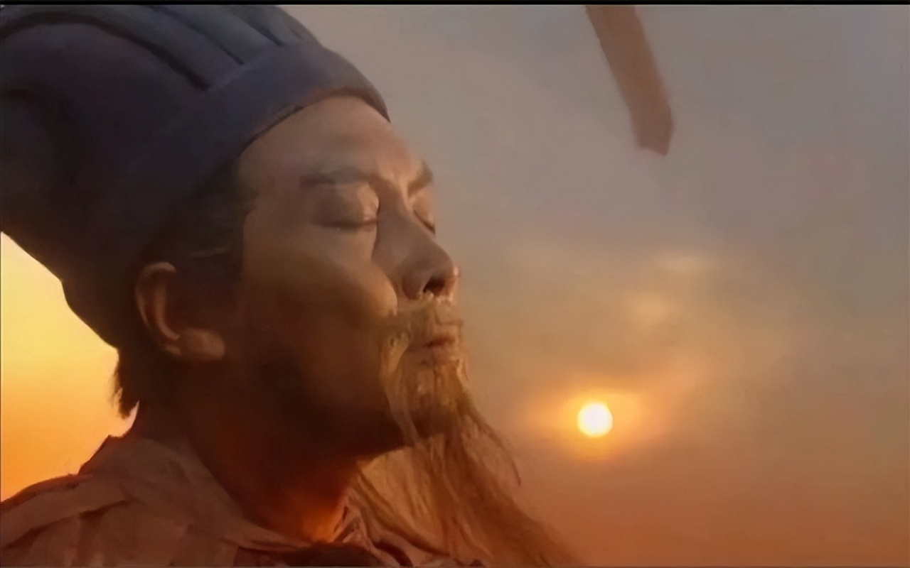 诸葛亮临死后司马懿痛哭,诸葛亮临死前安排谁吓走司马懿