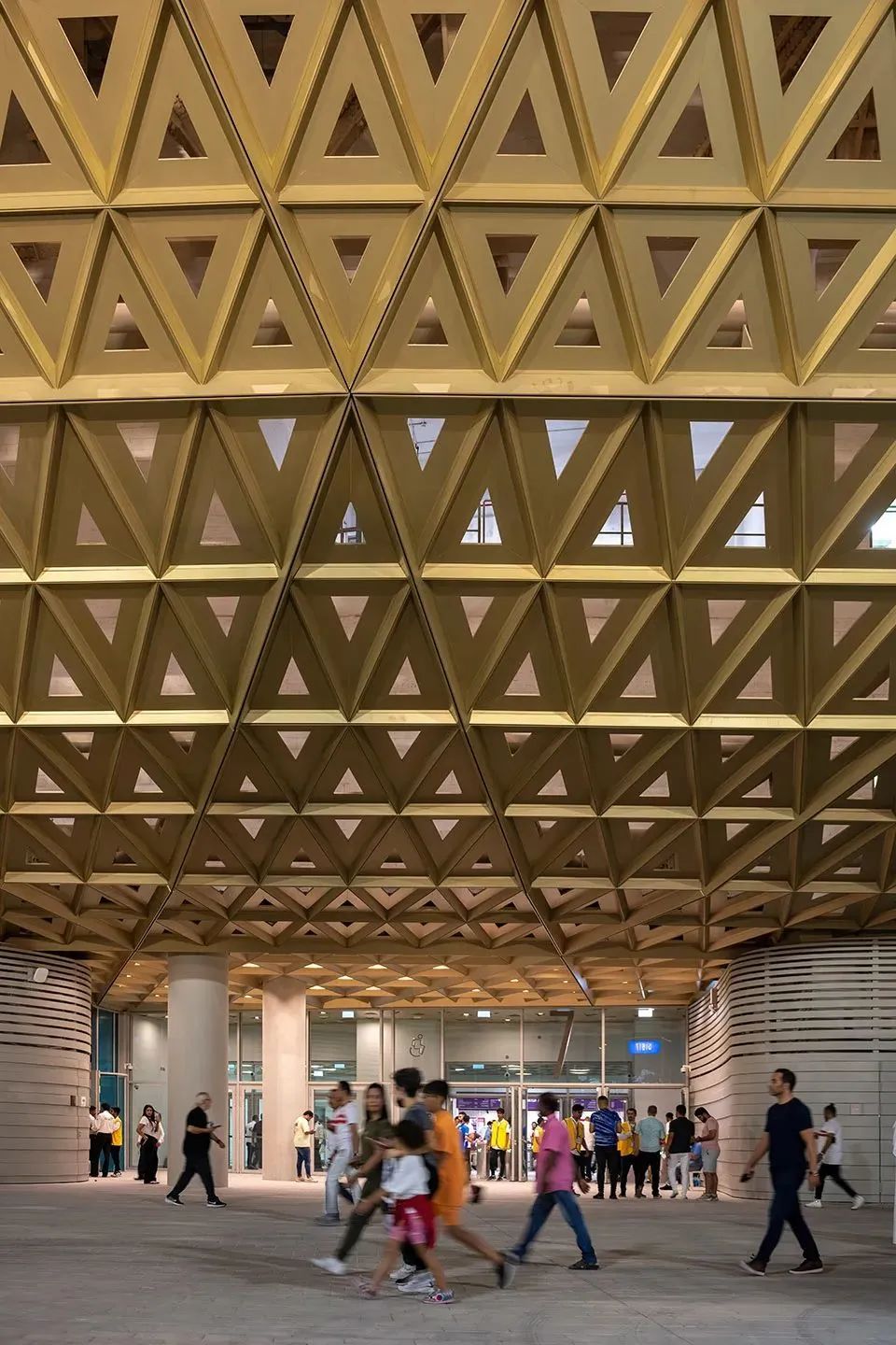 未之头条：除了建筑大师扎哈，还有谁设计了卡塔尔八座体育馆？