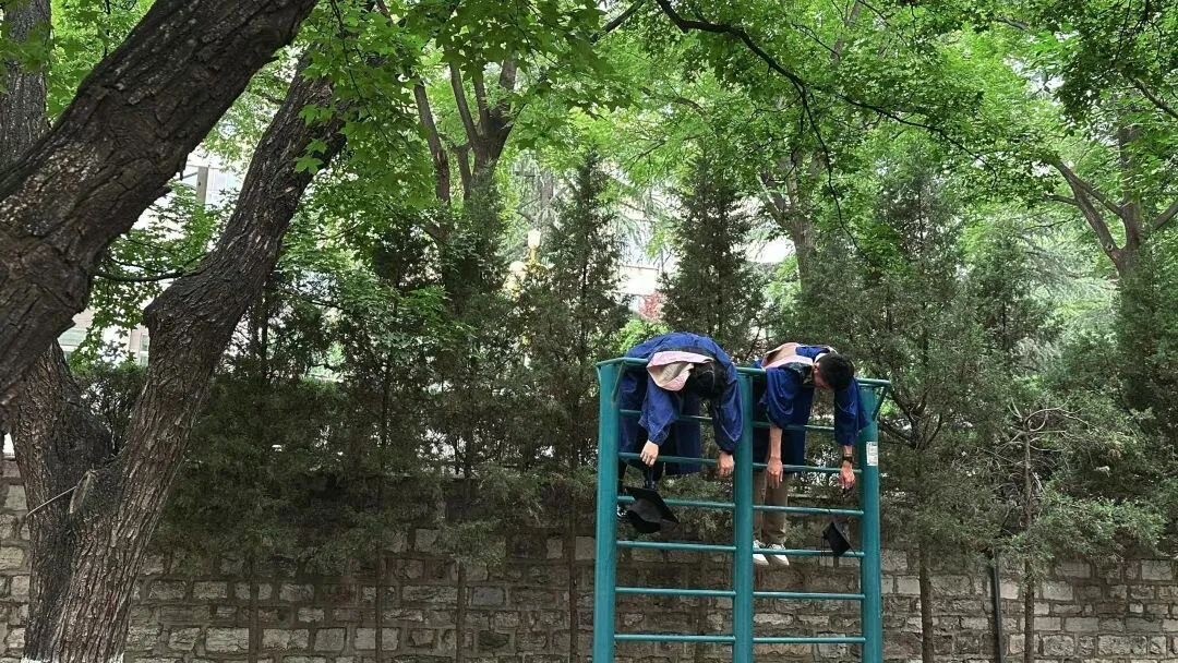 穿cos服的适合在哪里拍照,穿cosplay毕业