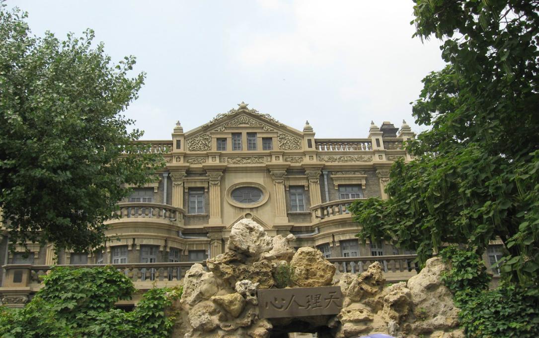 宋美龄和张学良是红颜知己吗,张学良和宋美龄之间是什么关系