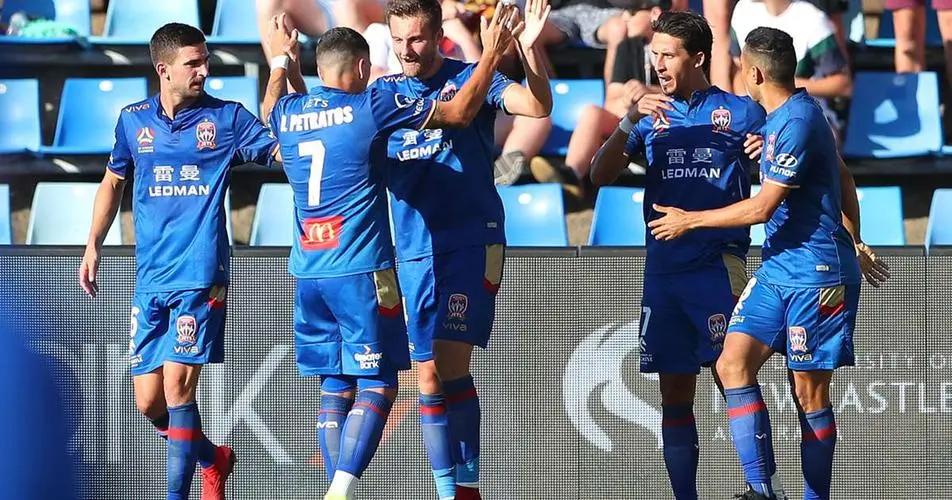 今日纽卡斯尔vs埃弗顿比分,足球预测分析南安普顿vs水晶宫