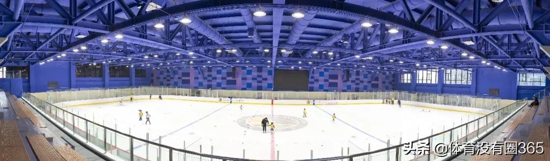 探访《哇！冰球》拍摄地，原来就在这所民办学校里