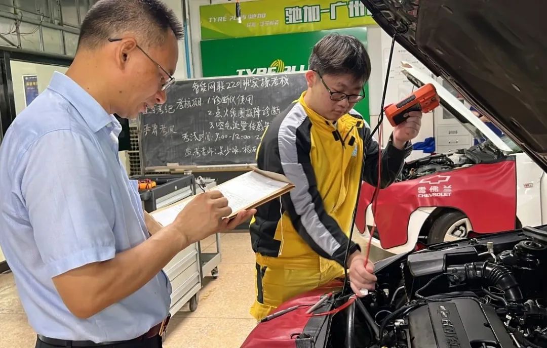 广州万通学费,广州万通汽车学校学费一览表