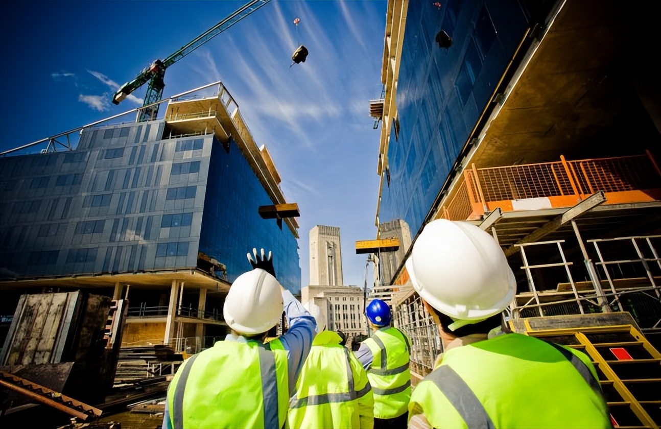 新西兰上大学负债累累，学历还贬值，蓝领工资比白领收入高