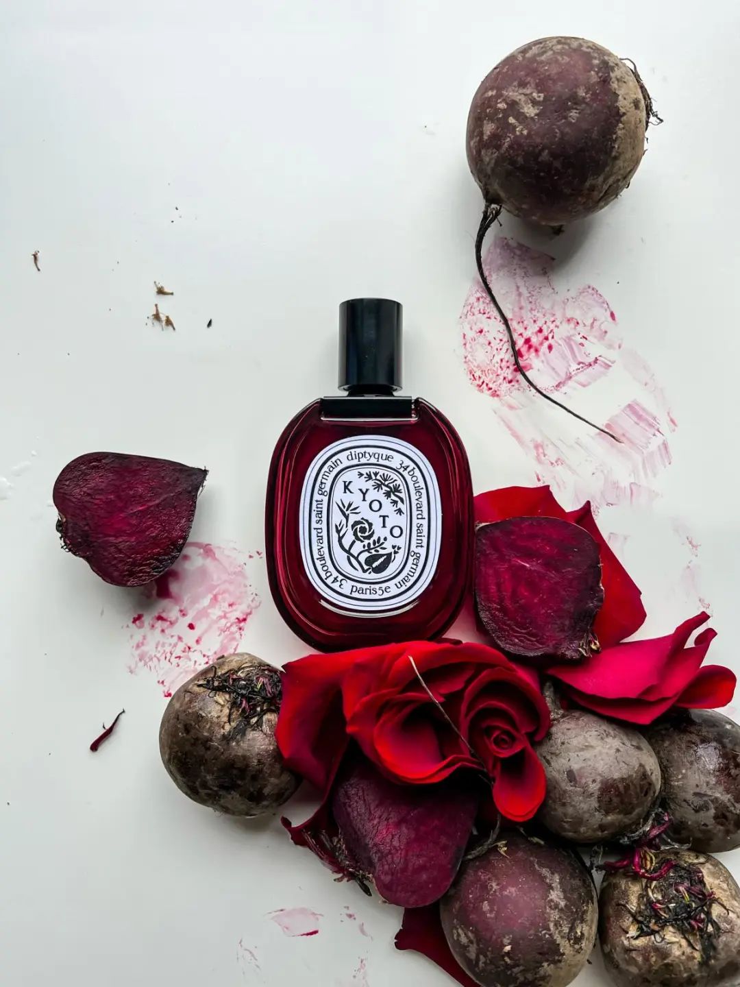 特写|“蔬菜香”为何在高端香水界大行其道?