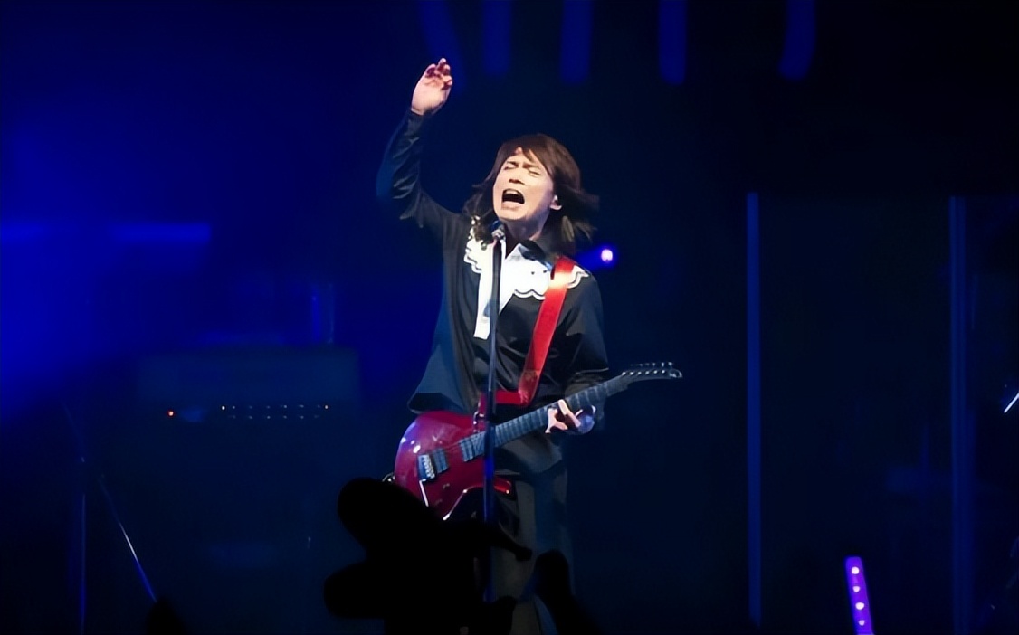 歌手伍佰到底有多受欢迎,伍佰上综艺唱歌